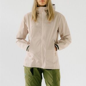 Arc'teryx Women's Beta Jacket - Alpine Rose